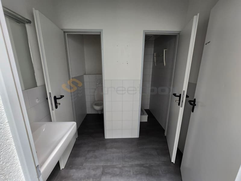 Streetbox triple de 180m2 très bien situé - 1er loyer offert (6)