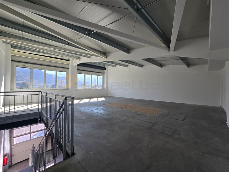 Streetbox double de 230 m2 - 2 premiers loyers offerts ! Box n19+20 (5)