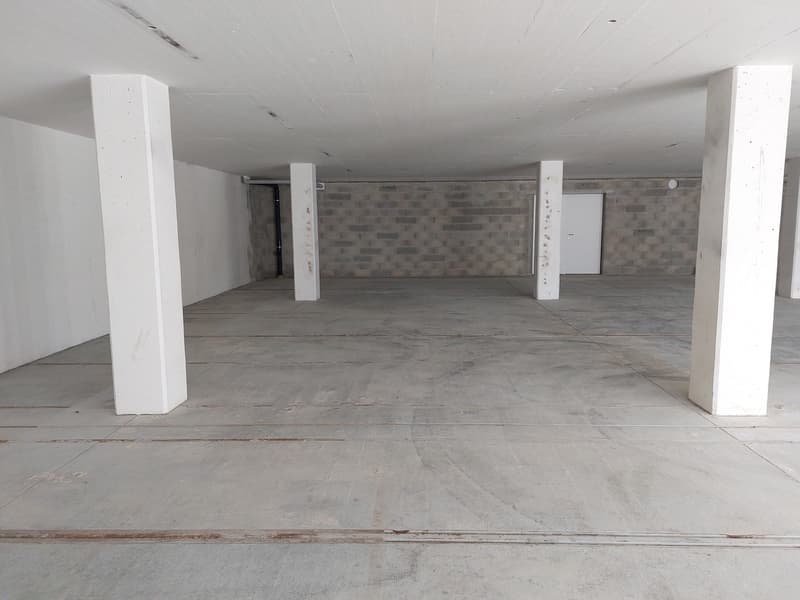 Atelier/bureau de 150 m2 sur mesure - Proche commodités et transports (3)
