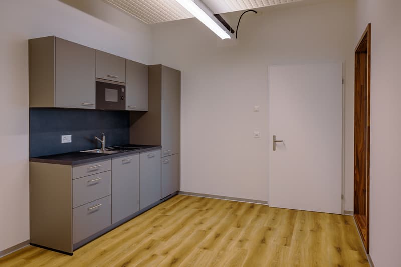 BAIL FLEXIBLE - Bureau moderne 89 m² à louer - Monte-charge/ascenseur (3)