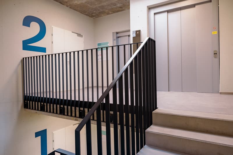 "IDEAL PARK" - Atelier 110m2 au 1er avec monte-charge - Accès camion (3)
