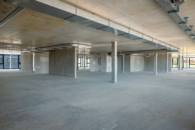 "IDEAL PARK" - Atelier 110m2 au 1er avec monte-charge - Accès camion (2)