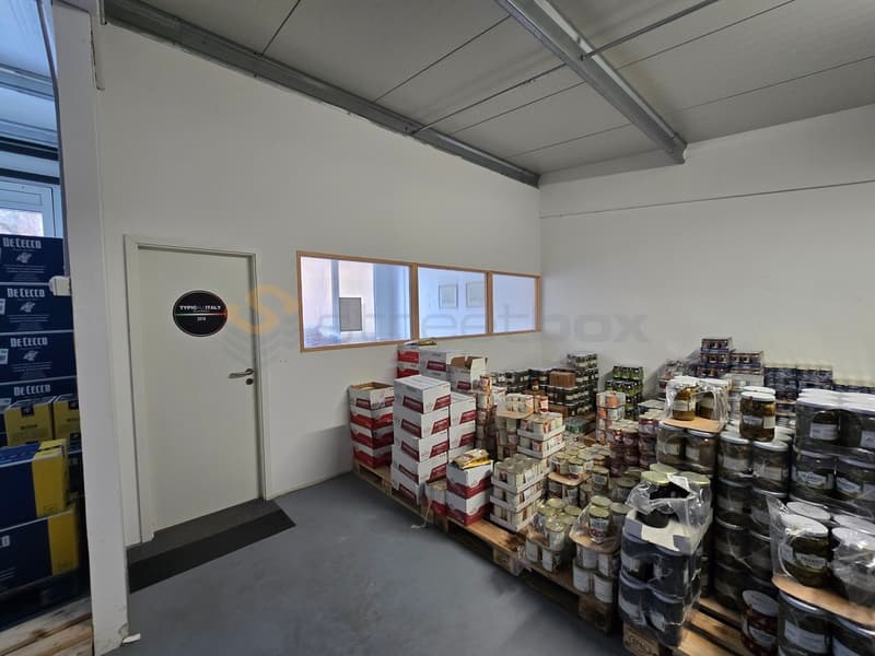 Streetbox quadruple de 460 m2 très bien situé ! (6)