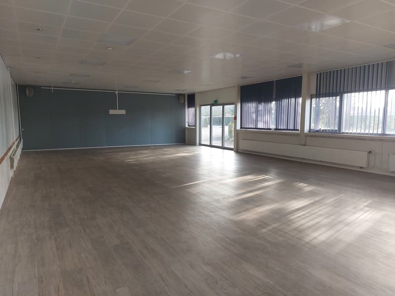 Atelier dès 78 m² à louer - Dépôt / atelier (8)