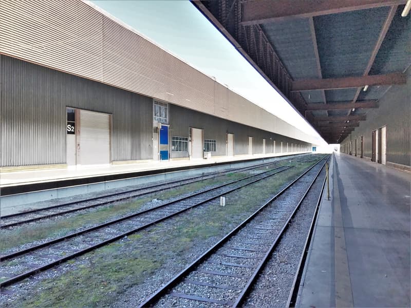 Localisation stratégique - Halle logistique 13'800 m² (4)