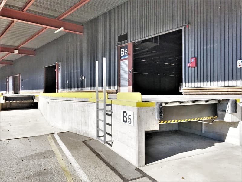 Localisation stratégique - Halle logistique 4'530m² (7)