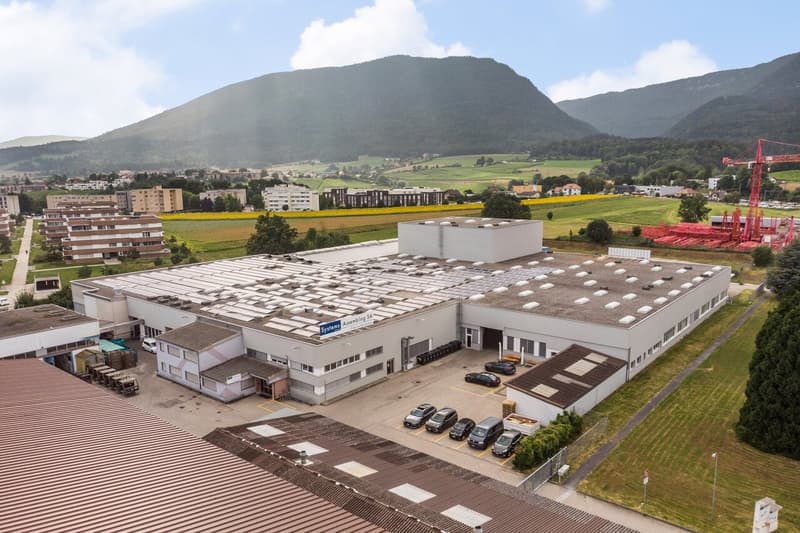 Halle industrielle/logistique de 1066m2² à louer - Rez-de-chaussée - accès direct - Boudry (1)