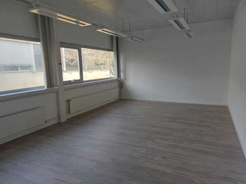 Atelier dès 1000 m² à louer - Dépôt / atelier (7)