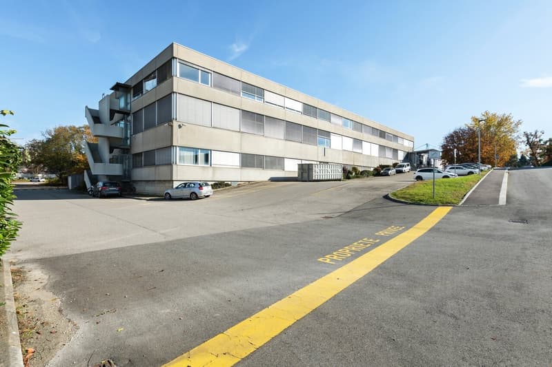 Atelier dès 500 m² à louer - 1er étage - Dépôt / atelier (2)
