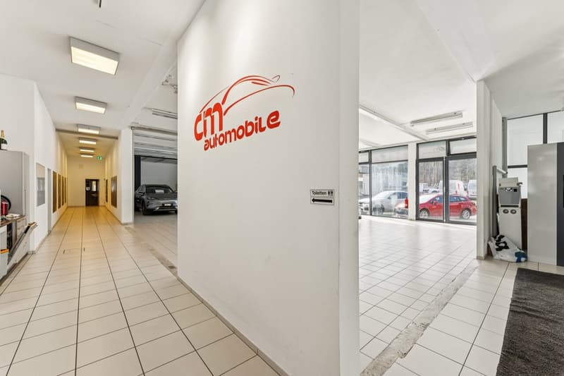 Verkaufsfläche/Showroom zum Vermieten! (3)