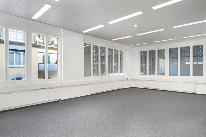 Bureau/atelier 120 m2 - Proche autoroute et transport (5)