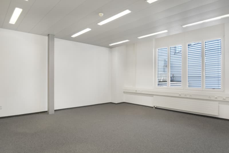 Bureau/atelier 120 m2 - Proche autoroute et transport (6)