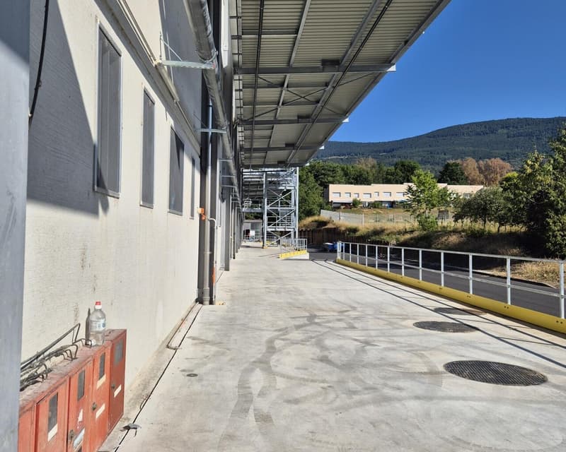 Dépôt de 1000 m² à louer - Onnens (5)