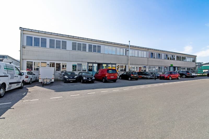 Atelier de 285m2 à louer - Forel - Localisation centrale (1)