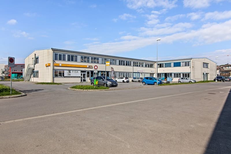Atelier de 285m2 à louer - Forel - Localisation centrale (2)