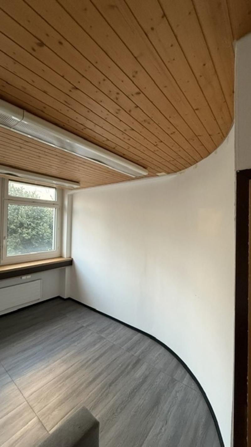Helle Arbeitsräume mit natürlichem Charme (3)
