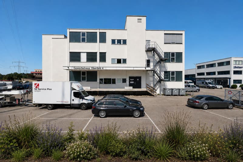 Grosszügige Lager- und Atelierfläche im Industriequartier Oberfeld (1)