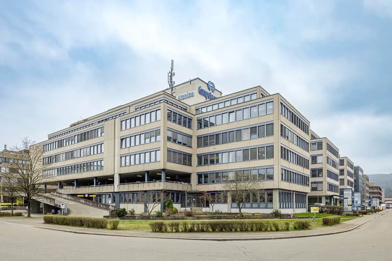 Kompaktes Büro für smarte Lösungen (1)