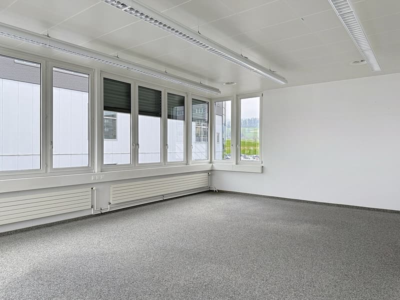 Unkompliziertes Büro direkt in der Industriezone (6)