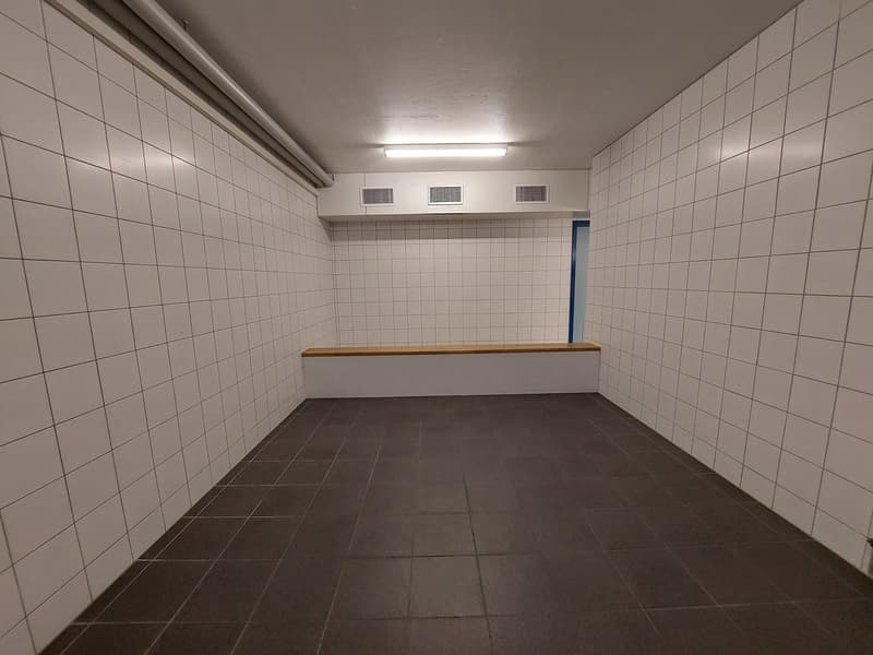 Surface 350 m2 - Laboratoire/salles blanches (6)