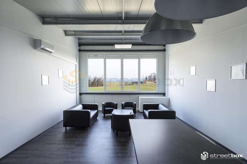 Atelier de 50 m2 au premier étage - Box numéro 146 (2)