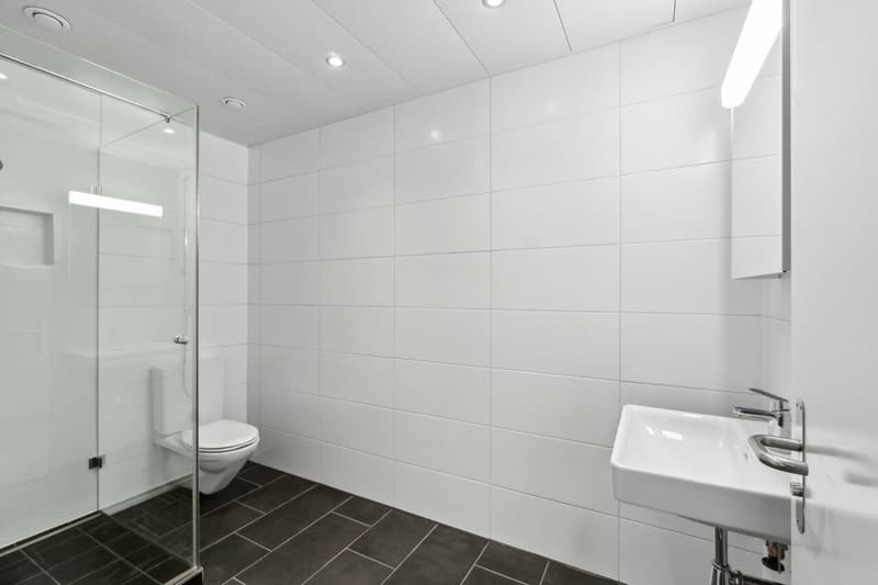 Neuer Raum für Ihre Ideen - top ausgebaute Büros/Praxisräume (6)