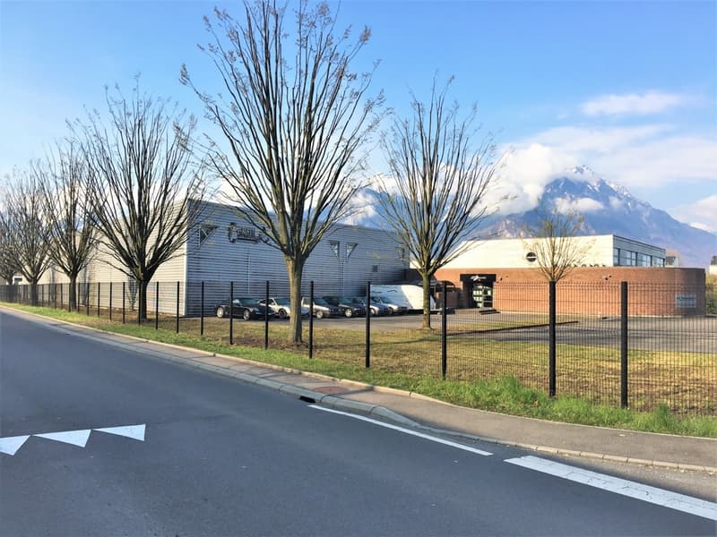 Bureaux de 69m2 - Proche commodités, transports et autoroute (3)