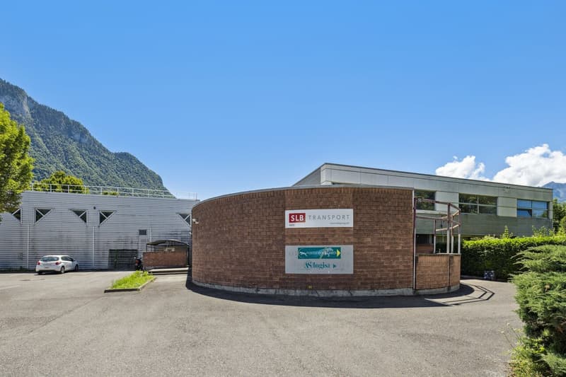 Bureaux de 69m2 - Proche commodités, transports et autoroute (4)
