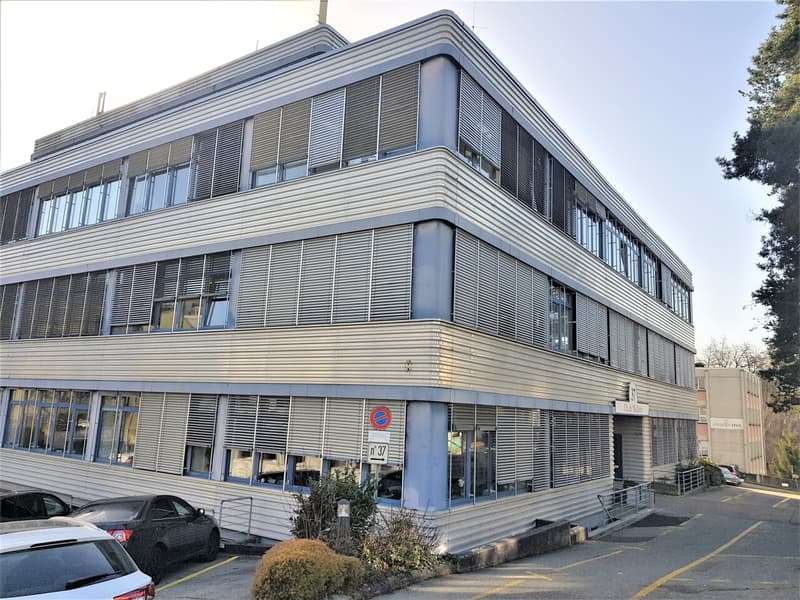 Bureau de 53 m2 au 1er étage (3)