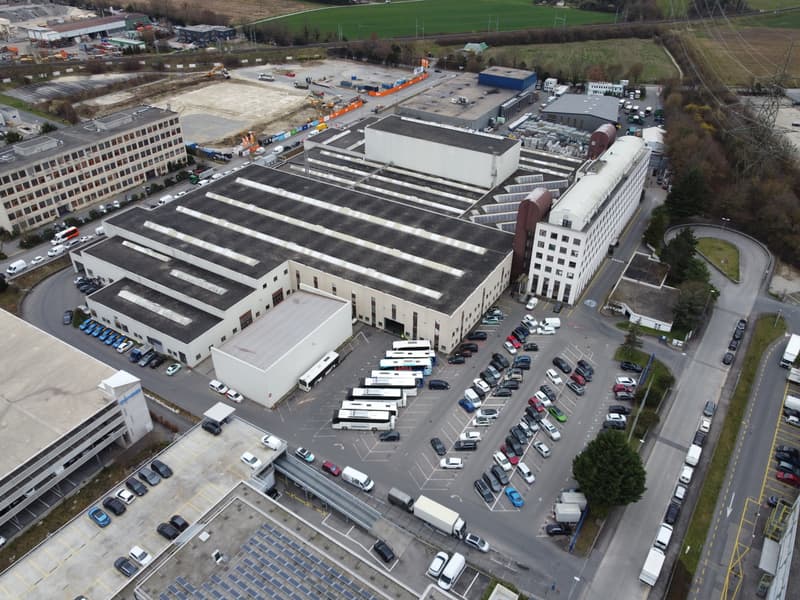 Atelier/dépôt de 1516 m2 au rez - Fort ampérage - 17m de hauteur (1)