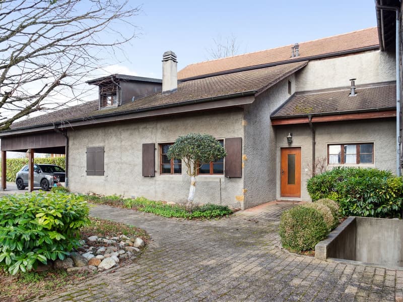 Spacieuse propriété à Champagne avec maison, guest house et jardin (9)