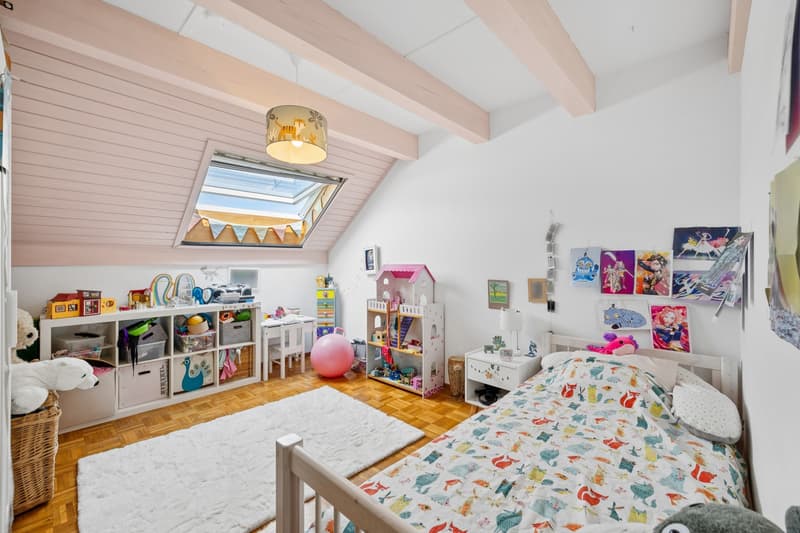 Chaleureuse villa familiale de 5,5 pièces avec jardin (4)