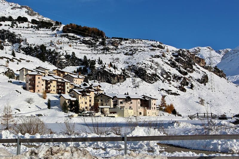 Appartement 2 pièces dans le Bivio sûr de la neige (8)