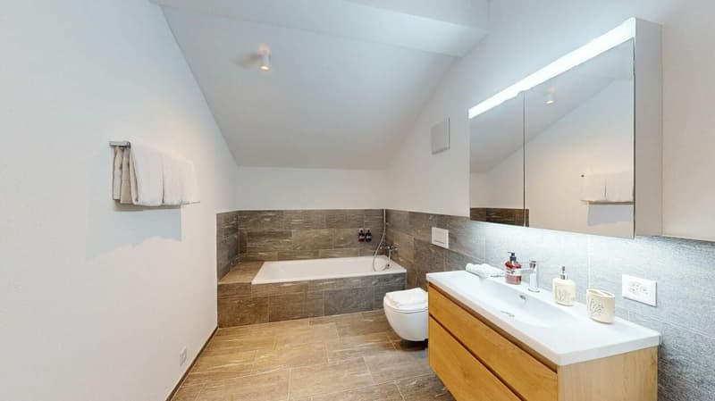 4.5 Zimmer-Dachwohnung mit Bewirtschaftung in der Tgesa Romana (10)
