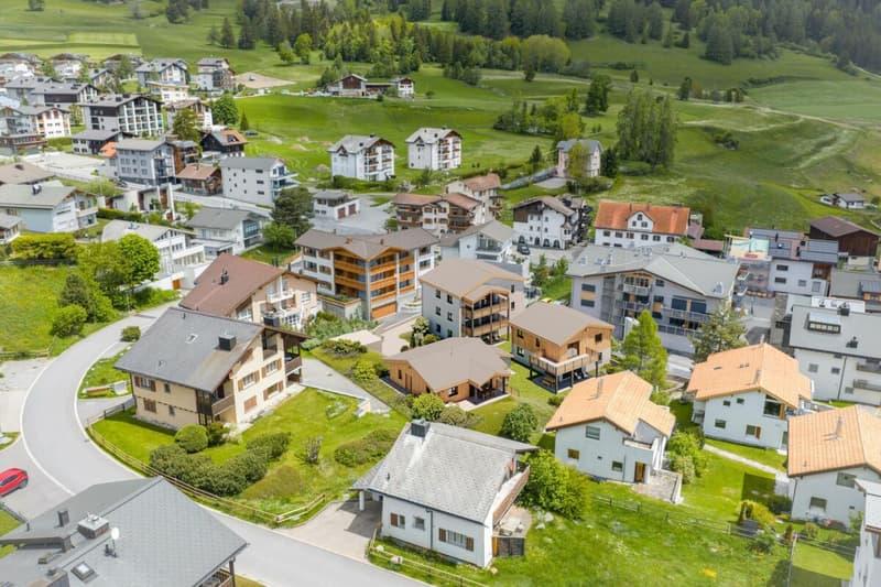 4.5-Zimmer Neubau-Gartenwohnung in der Ferienregion Lenzerheide (2)