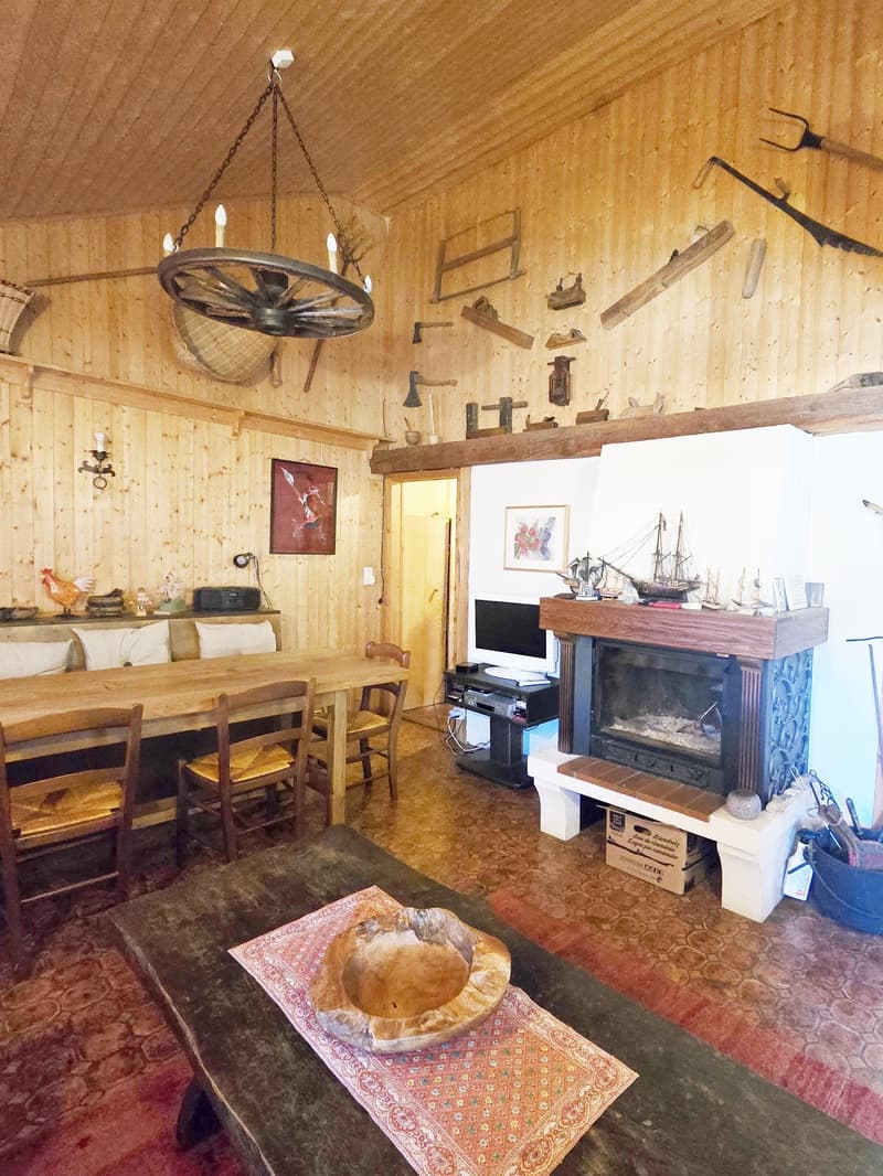 Authentique maison villageoise au cœur du Pays du Saint-Bernard (3)