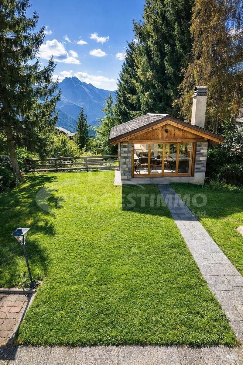 ENSEMBLE IMMOBILIER AVEC TERRAIN CONSTRUCTIBLE EN STATION (3)