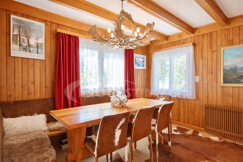 CHALET COUP DE COEUR AVEC TERRAIN, VUE ET LUMINOSITÉ (6)