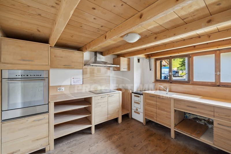 CHALET HISTORIQUE DE 1767 AVEC POTENTIEL DE RÉNOVATION (10)