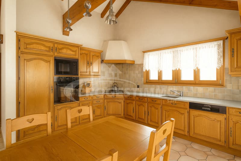 UN VÉRITABLE COUP DE COEUR, MAISON LUMINEUSE AVEC PANORAMA EXCEPTIONNEL (6)