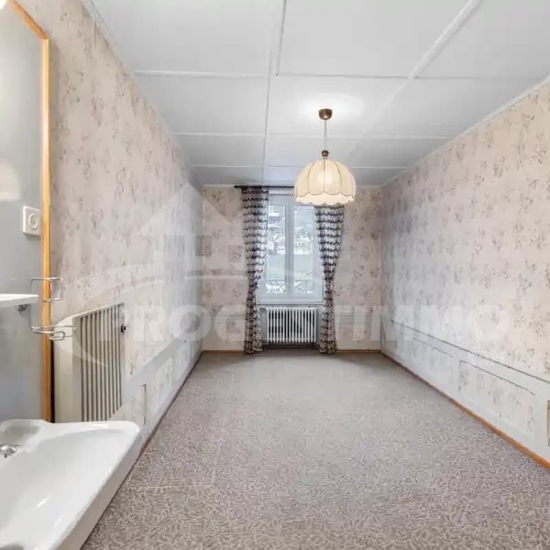 A RENOVER ENTIEREMENT AU COEUR DU VILLAGE (1)