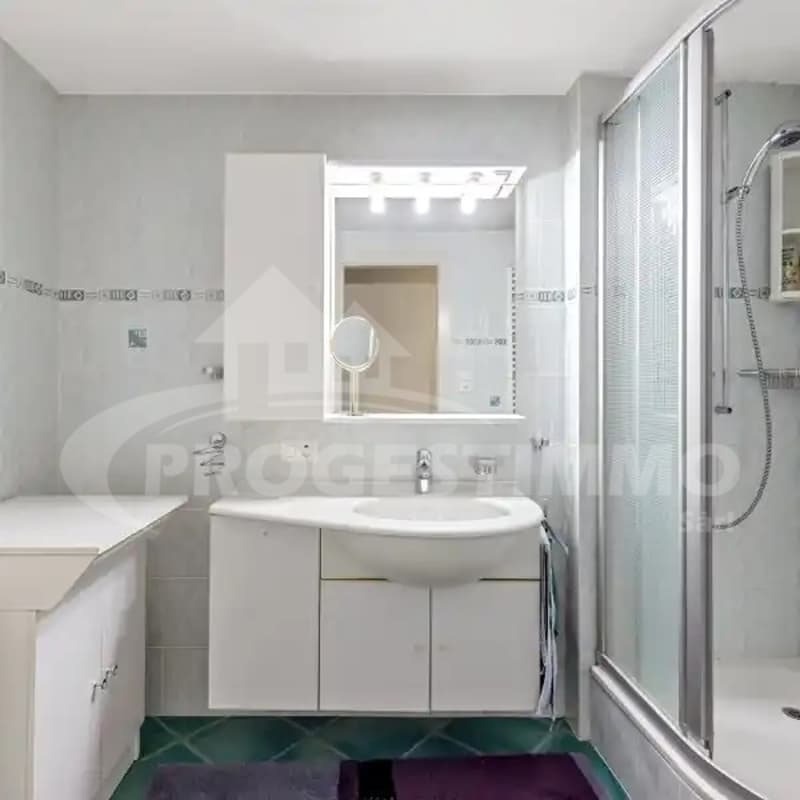 A RENOVER ENTIEREMENT AU COEUR DU VILLAGE (2)
