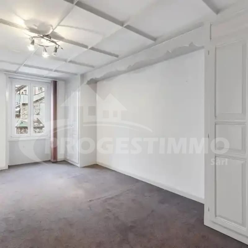 A RENOVER ENTIEREMENT AU COEUR DU VILLAGE (7)
