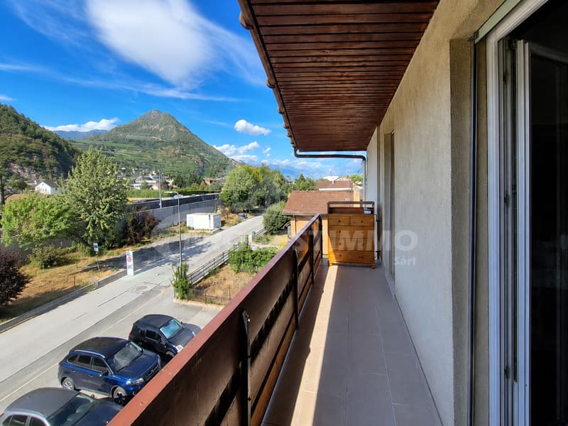 4.5 PIÈCES LUMINEUX AVEC BALCON AU COEUR D'UVRIER (3)