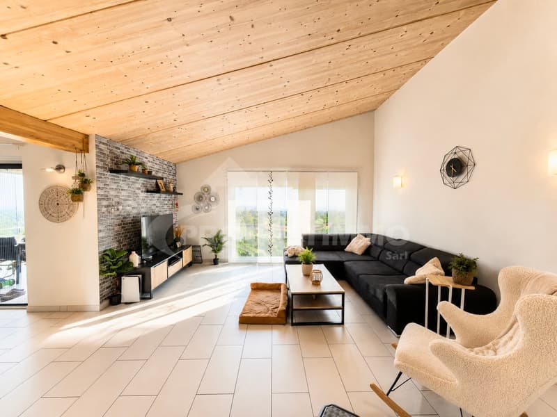 MAISON INDIVIDUELLE AVEC VUE IMPRENABLE SUR LE HAUT DE CRY (1)