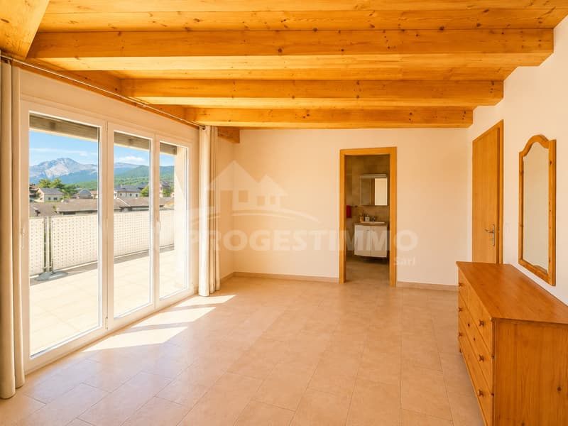 UN ATTIQUE D'EXCEPTION AVEC DEUX TERRASSES & JACUZZI (6)