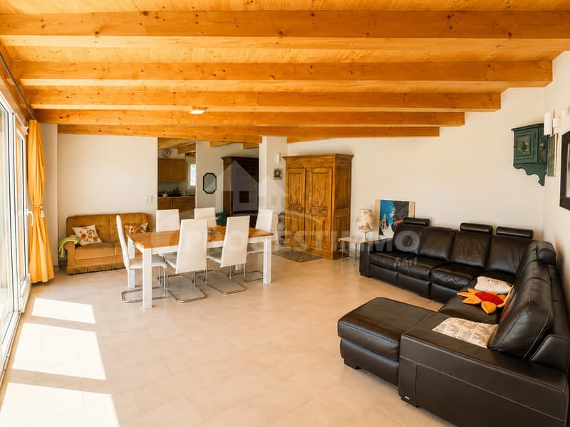 UN ATTIQUE D'EXCEPTION AVEC DEUX TERRASSES & JACUZZI (4)