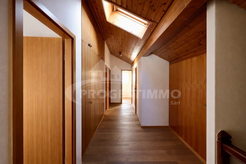 VILLA DE 6,5 PIECES, VOLUMES GÉNÉREUX ET FORT POTENTIEL D'EXTENSION (10)