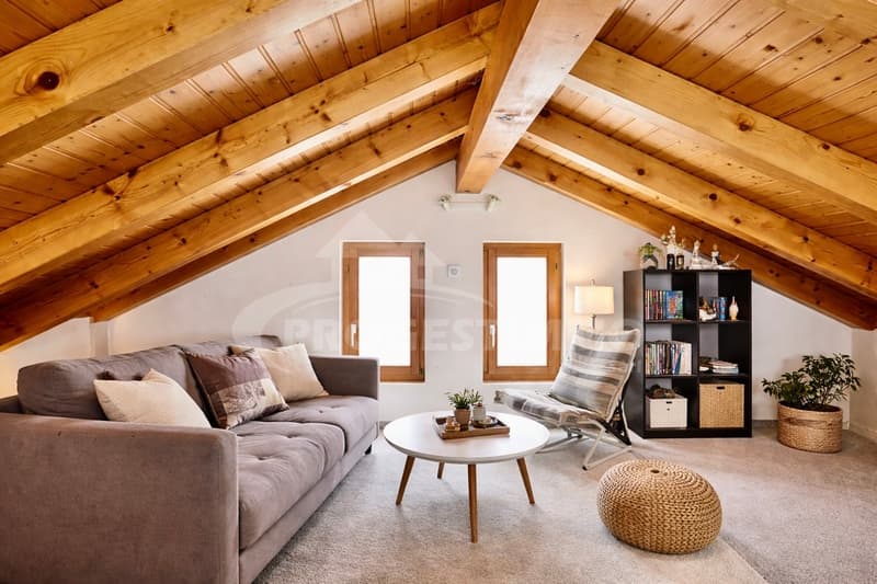 MAISON INDIVIDUELLE AVEC PANORAMA À COUPER LE SOUFFLE SUR LA PLAINE (2)