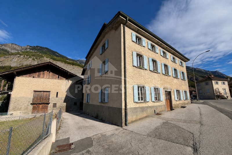 MAISON VILLAGEOISE DE DEUX LOGEMENTS (1)